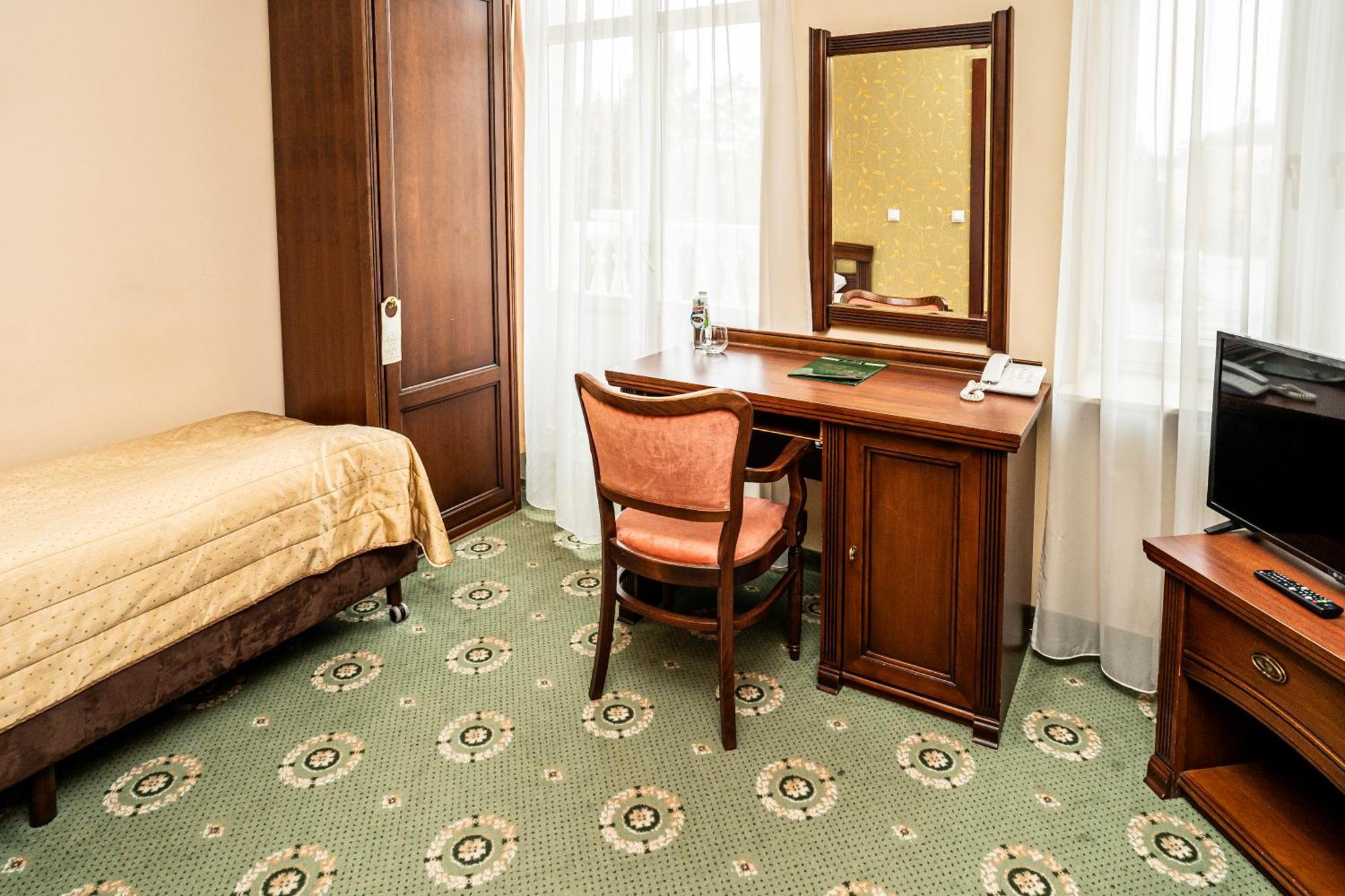 Hotel Arkadia Royal Варшава Екстер'єр фото